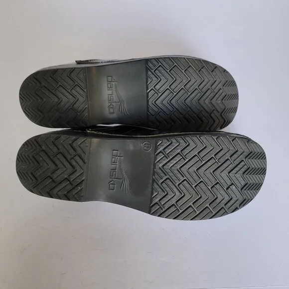 Dansko Professional Clogs. Size 42 - Picture 8 of 8